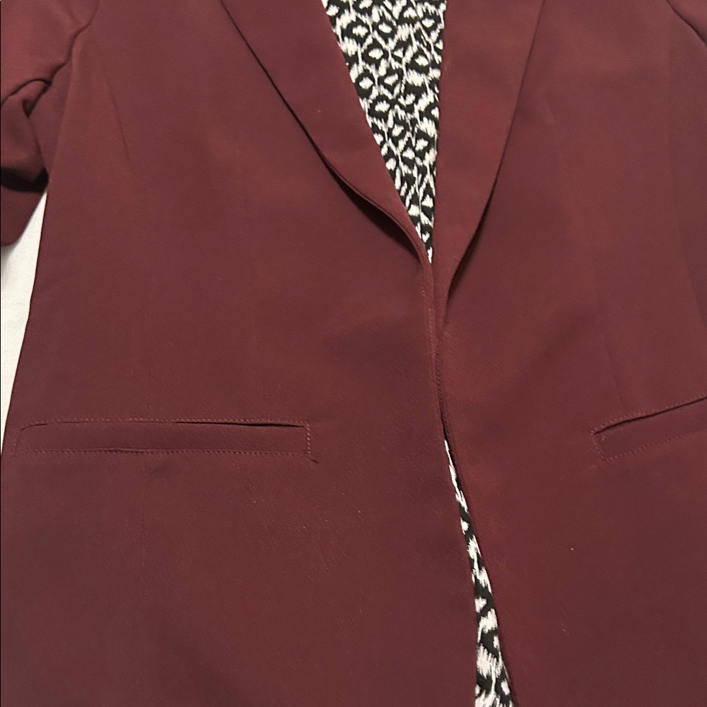 Skies are Blue Burgundy Blazer with Patterned Lining - Picture 5 of 6
